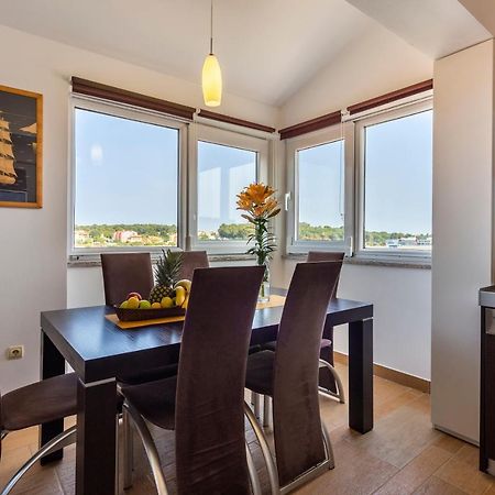 Apartman Ember Pula Exterior foto